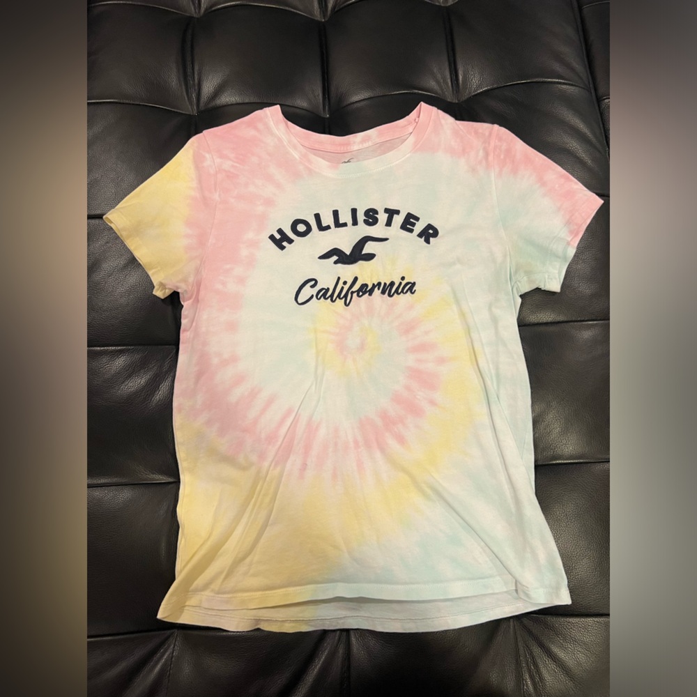 Tie dye Hollister tee size medium